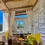 Ξενοδοχείο με διαμερίσματα Asterias 3*