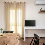 Asterias Aparthotel
