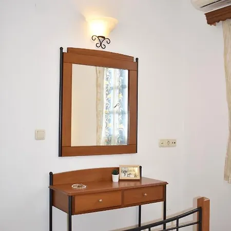 Ξενοδοχείο με διαμερίσματα Asterias Αγία Άννα