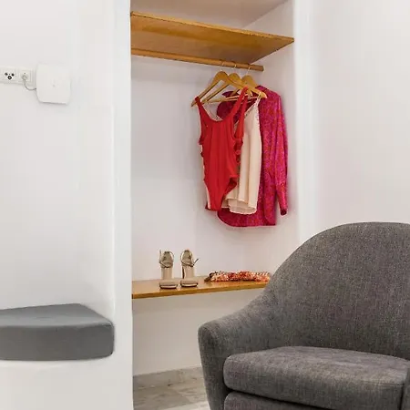 Ξενοδοχείο με διαμερίσματα Asterias Αγία Άννα