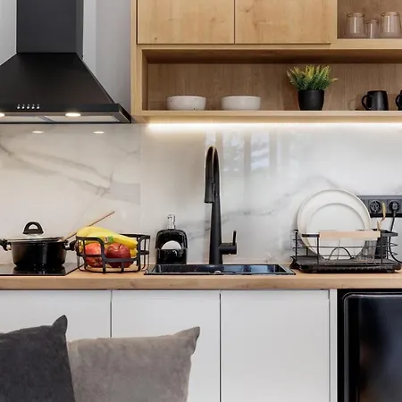 Asterias Αγία Άννα