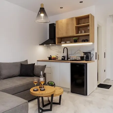 Asterias Αγία Άννα