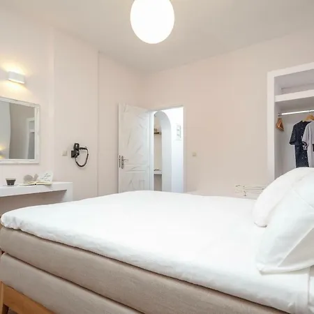 Lägenhetshotell Asterias 3*