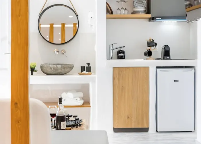 Asterias Aparthotel 3*