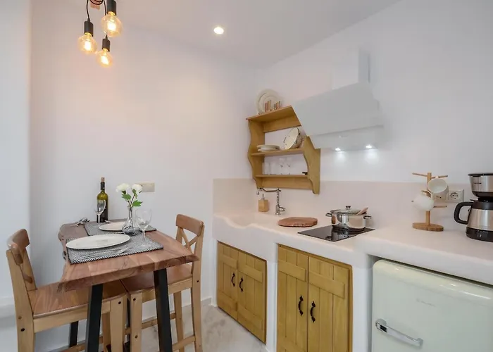 Asterias 3* Αγία Άννα